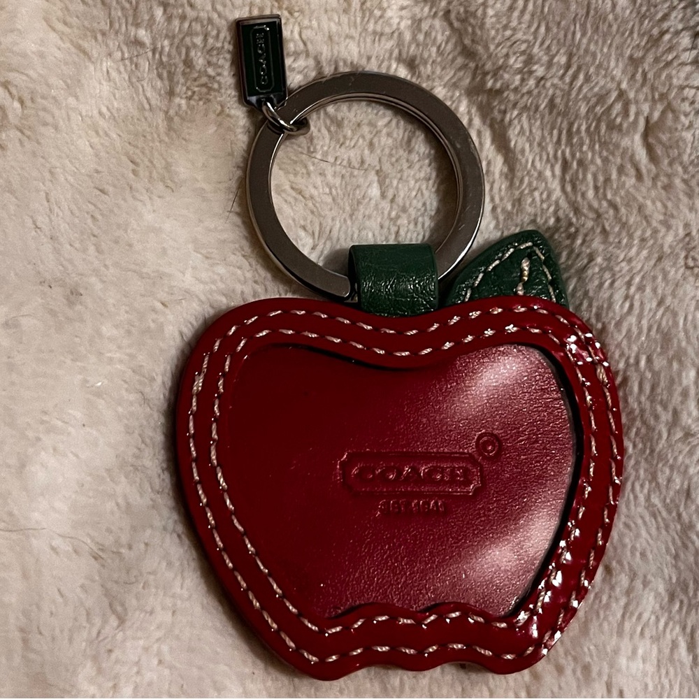 **Rare/Vintage** NWOT**Coach Red Apple with Green Leaf Picture Frame Keychain